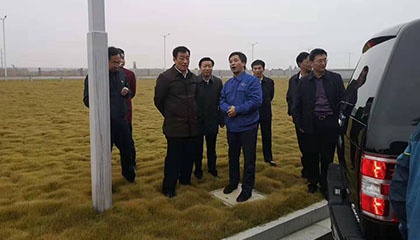 省委書(shū)記劉奇參觀勇猛者